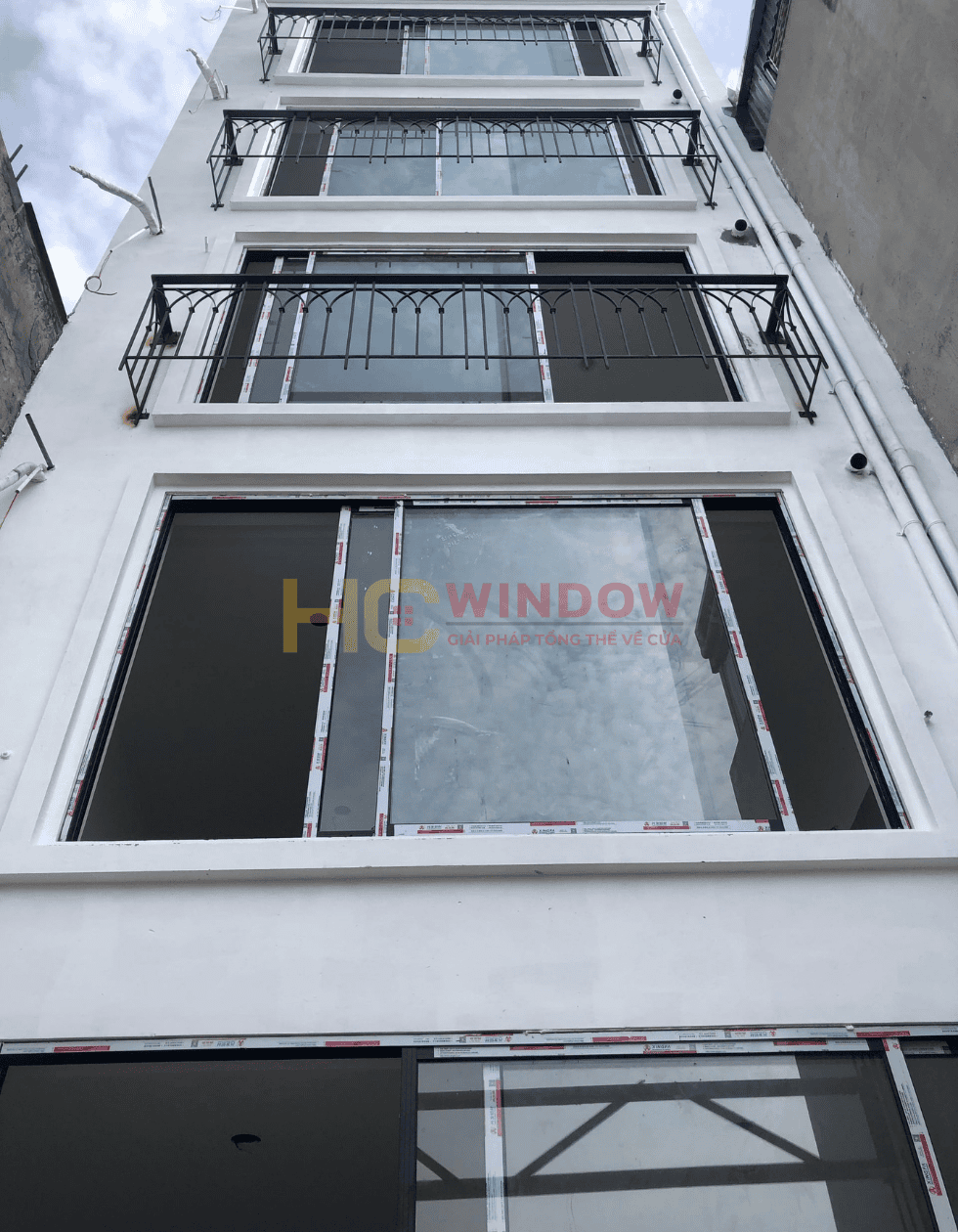 cửa nhôm xingfa nhà phố