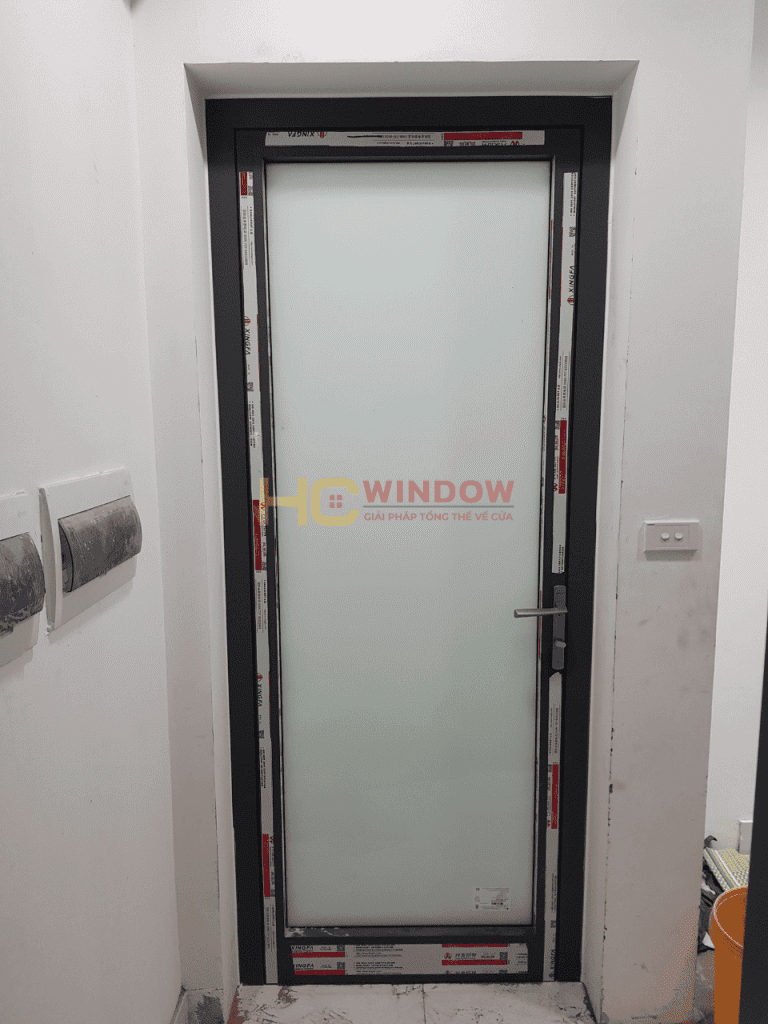 cửa nhôm xingfa nhà phố kính hộp