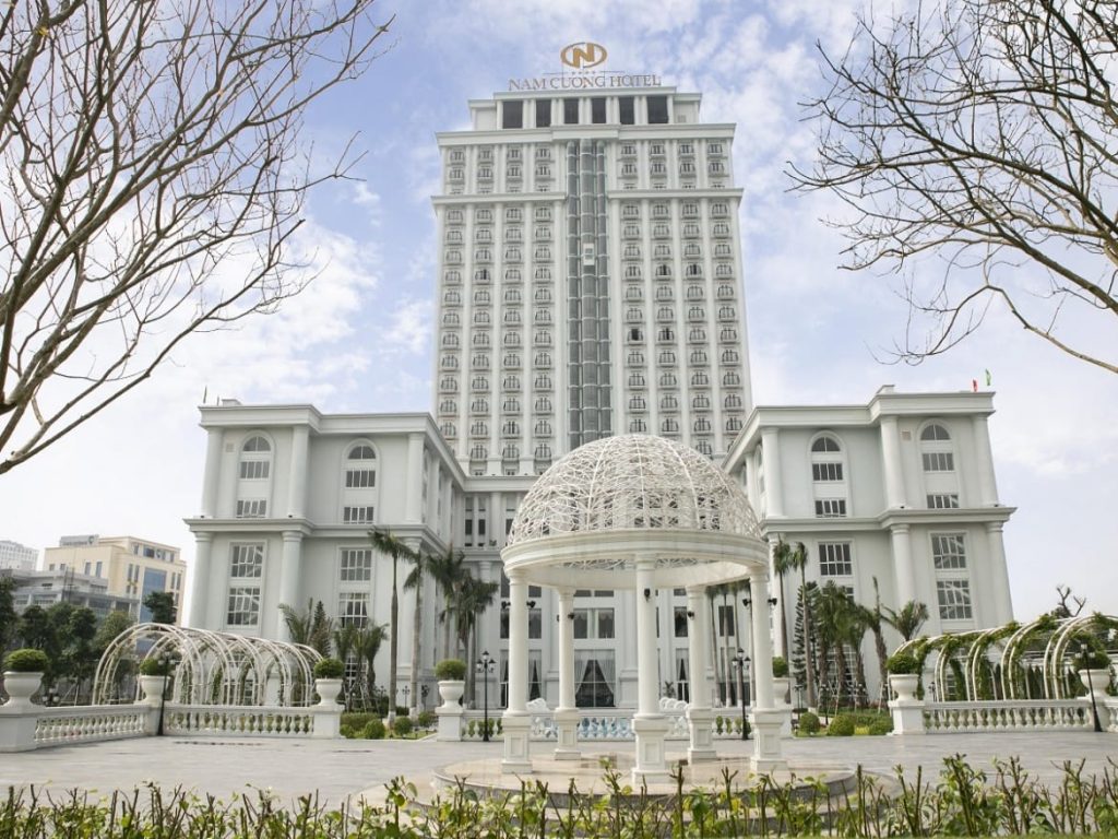 cửa nhôm khách sạn nam cường