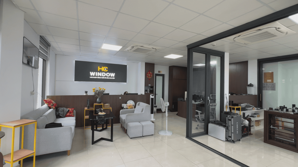 showroom HC Window